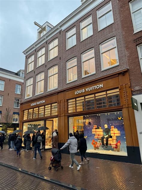 prijsbeleid louis vuitton|Louis Vuitton amsterdam hooftstraat.